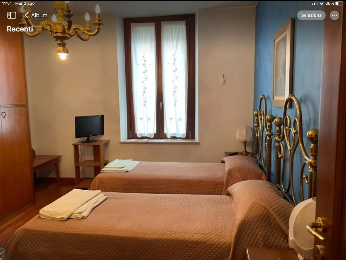 B&B In Liberty Style Cesano Boscone Bed & Breakfast