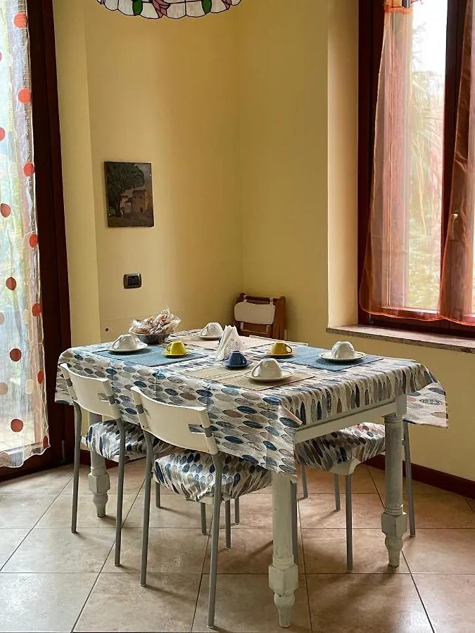 B&B In Liberty Style Cesano Boscone Bed & Breakfast
