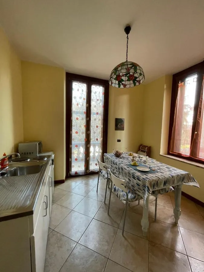 B&B In Liberty Style Cesano Boscone Bed & Breakfast