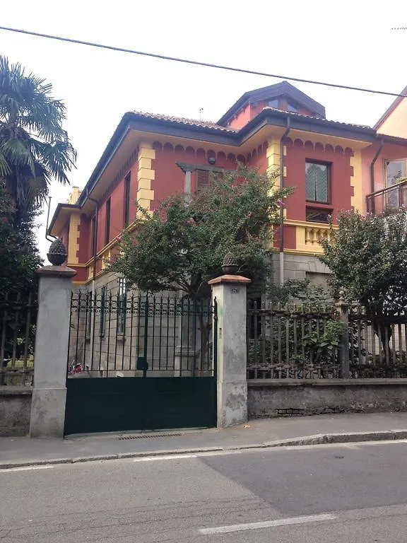 B&B In Liberty Style Cesano Boscone Bed & Breakfast