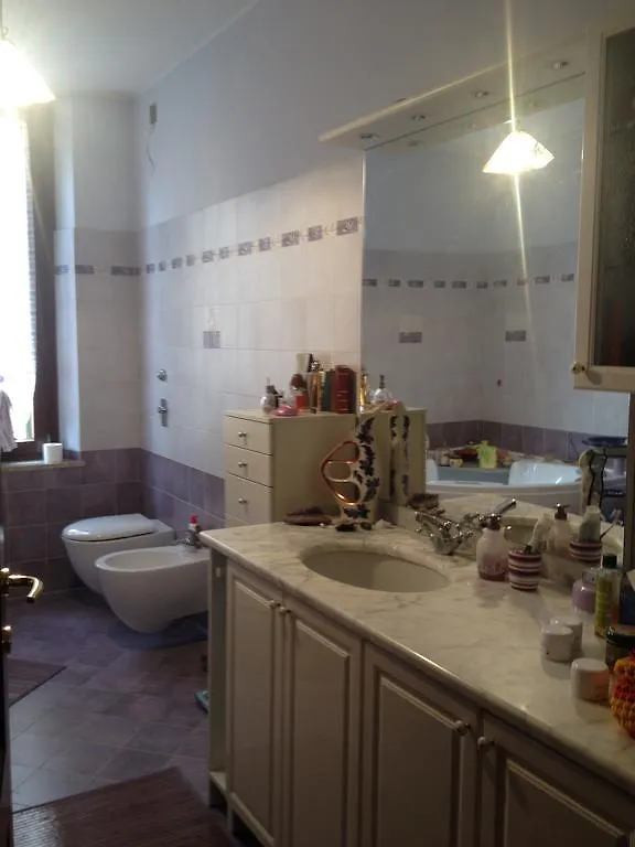 B&B In Liberty Style Cesano Boscone Bed & Breakfast